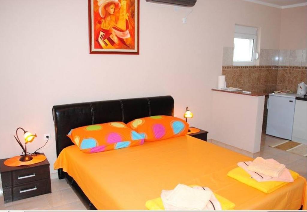 Apartments Anne Petrovac Quarto foto